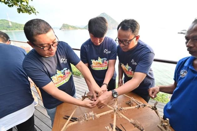 ASDP Tanam Media Terumbu Karang di Labuan Bajo, Wujud Komitmen TJSL dan Konservasi Laut
