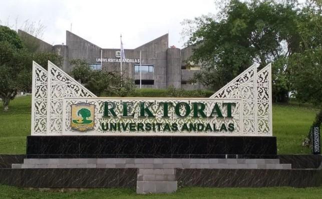 Mahasiswa Baru Jalur Prestasi Bebas Biaya Pengembangan di Unand, Hanya Bayar UKT Sesuai Prodi