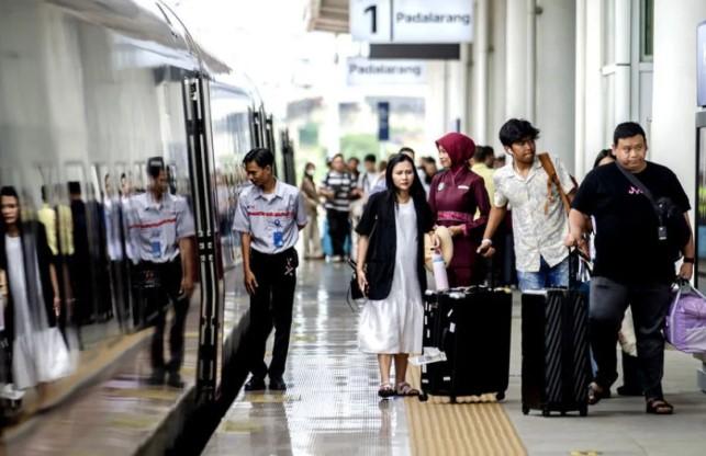 Skema Baru Kartu Whoosh Tipe Gold dan Silver Dongkrak Penjualan Tiga Kali Lipat