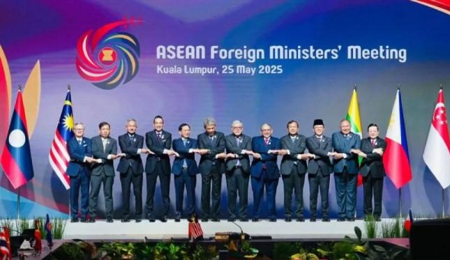 Menlu: Kredibilitas ASEAN Tergantung Kemampuan Jaga Perdamaian Kawasan
