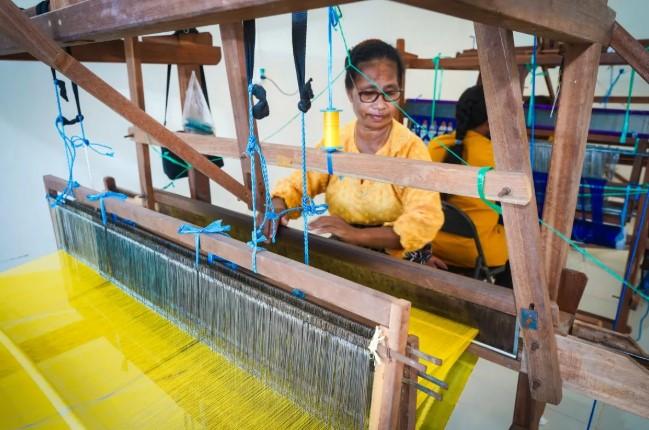 Kemenperin Kembangkan Sentra IKM Tenun Sambaliung, Industri Wastra Didorong Jadi Pilar Ekonomi Berbasis Kearifan Lokal