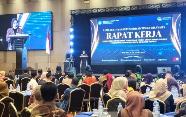 LLDikti X Tegaskan Penggabungan Perguruan Tinggi Swasta Merupakan Strategi Peningkatan Mutu Pendidikan