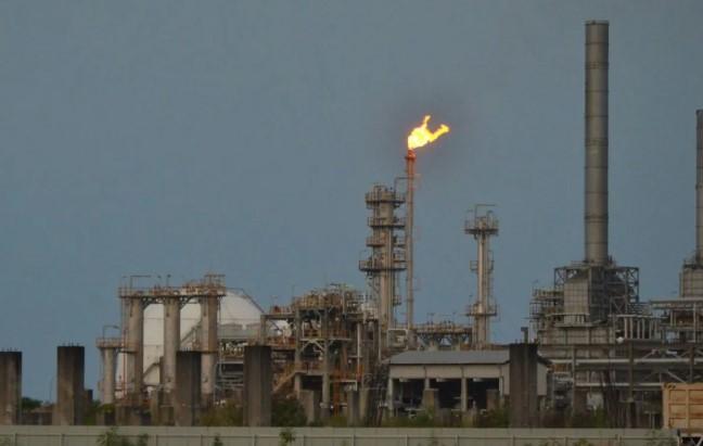 Industri Petrokimia sebagai Peluang Ekonomi yang Menggiurkan