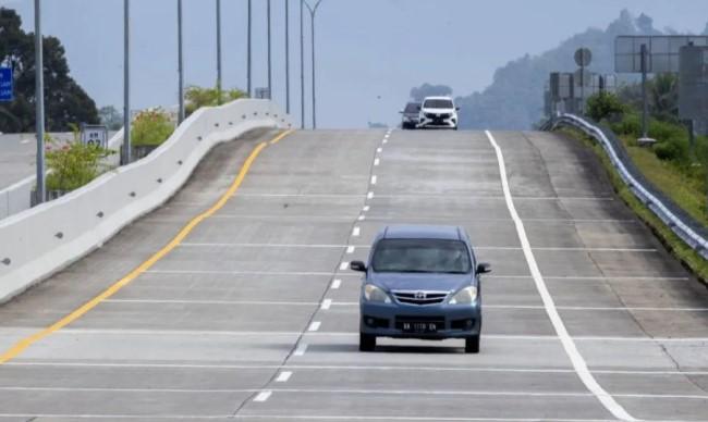 Hutama Karya Tunggu Kepmen, Tol Beroperasi 24 Jam Tanpa Tarif