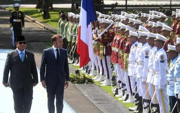 Presiden Prabowo Terima Kunjungan Resmi Emmanuel Macron, Tekankan Penguatan Hubungan Bilateral