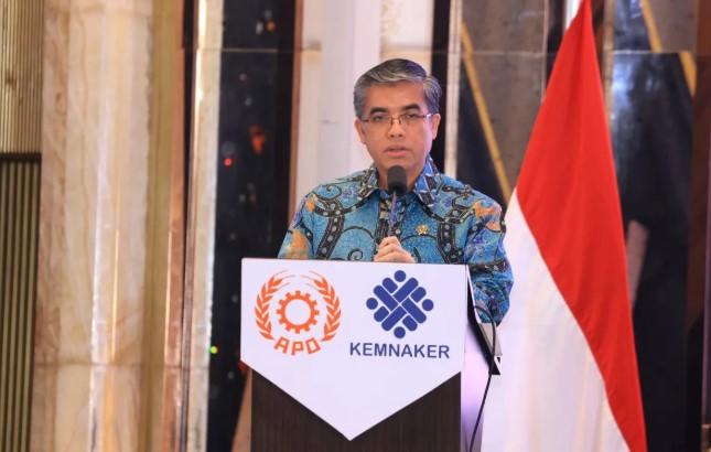 Menaker Tegaskan Pentingnya Produktivitas Inklusif dan Keberlanjutan di Era Perubahan Global