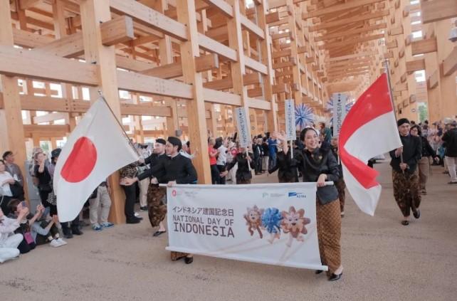 Parade Budaya hingga Pencak Silat Meriahkan National Day Indonesia di Expo 2025