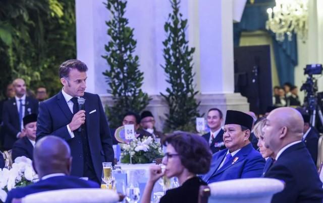 Macron Sebut Rimbaud hingga Debussy Sebagai Simbol Kedekatan Prancis-Indonesia dalam Sambutan di Istana Negara