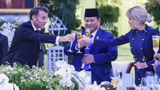 Prabowo Ajak Bersulang untuk Macron dalam Jamuan Makan Malam Kenegaraan yang Penuh Nuansa Budaya