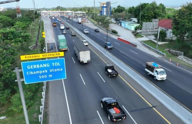 Lonjakan Lalu Lintas ke Arah Trans Jawa dan Bandung Capai 36 Persen