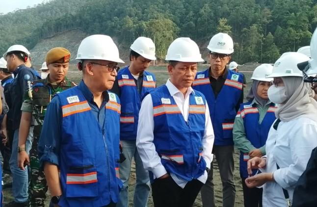Kunjungi Kawasan IMIP, Menteri Hanif Minta Industri Nikel Segera Berbenah