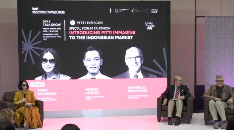 IFW 2025 Jalin Kolaborasi dengan Italia untuk Angkat Fesyen Berbasis Budaya Indonesia ke Panggung Global