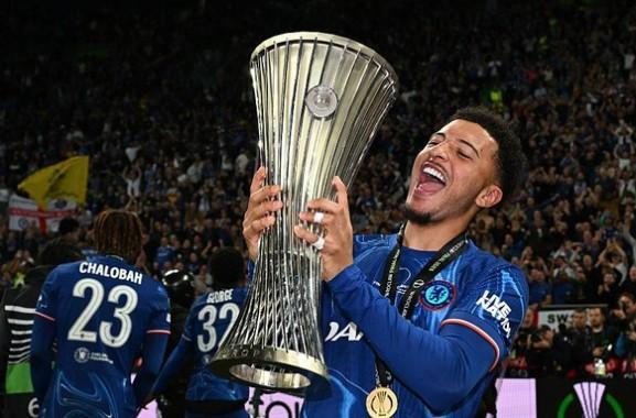 Chelsea Mau Permanenkan Jadon Sancho, Tapi Ajukan Syarat Pemangkasan Gaji Signifikan