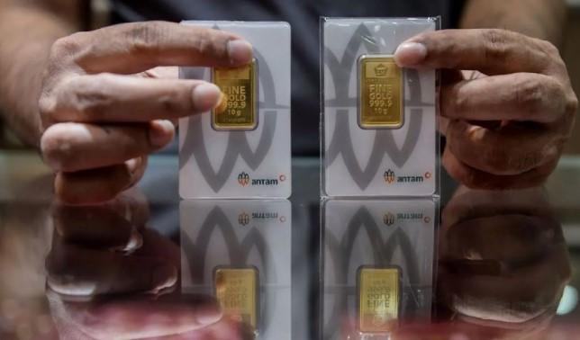 Harga Emas di Pegadaian 1 Juni 2025 Turun Serempak, Antam Turun hingga Rp13.000 per Gram