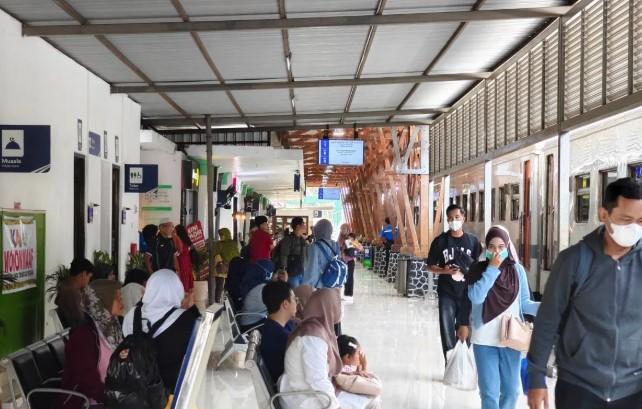 Libur Panjang Dongkrak Aktivitas Penumpang di Stasiun Blitar, KAI Daop 7 Catat Ribuan Mobilitas