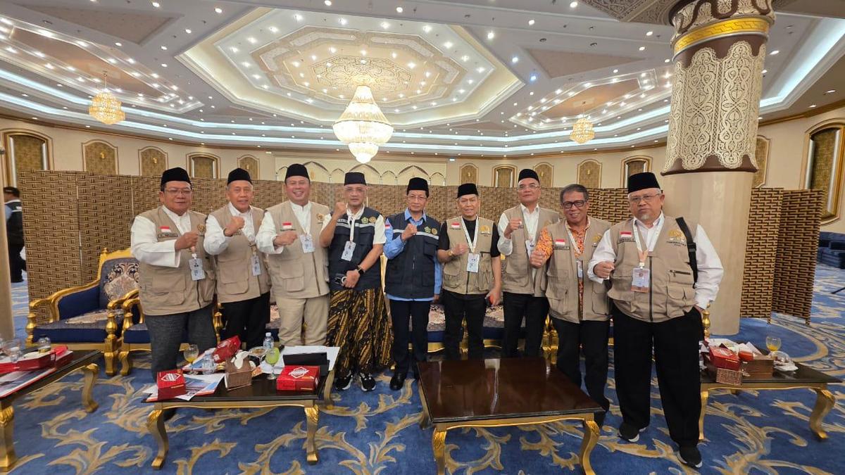 Layanan Haji Masih Bermasalah, DPR Temukan Jemaah Tidur di Musholla