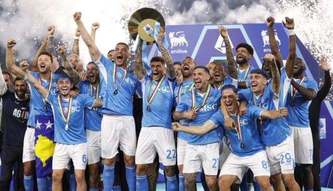 Spalletti Menangis Dua Jam Saat Lihat Napoli Juara, Kirim Pesan Haru untuk Kapten Tim