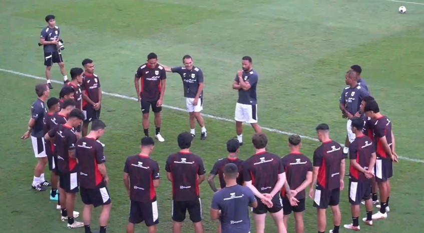 Patrick Kluivert Pastikan Timnas Indonesia Siap Hadapi China di GBK