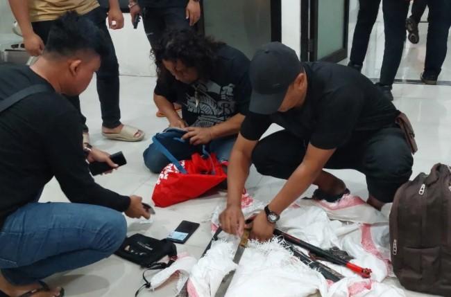 Pengejaran Dramatis di Tol Sidoarjo, Polisi Tembak Mati Dua Pelaku Pembobol Toko Rokok Asal Magelang