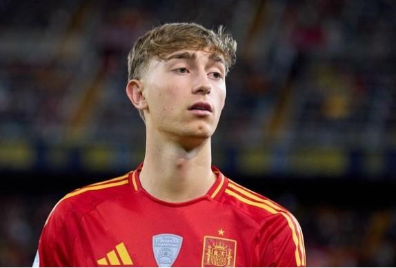 Dean Huijsen Resmi Gabung Real Madrid, Sebut Sergio Ramos Sebagai Idola dan Panutan