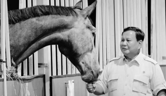 Presiden Prabowo Tinjau Resimen Kavaleri Berkuda Ronggolawe, Apresiasi Tradisi dan Dukungan Prestasi Internasional