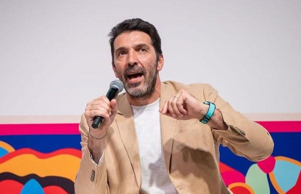 Buffon Sesalkan Mundurnya Acerbi dari Timnas Italia: Bukan Tolak Spalletti, Tapi Tolak Italia