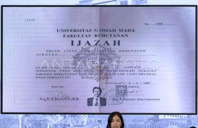 Rektor UGM Tidak Pernah Akui Ijazah Jokowi Palsu, Video Viral di Facebook Ditegaskan Sebagai Hoaks