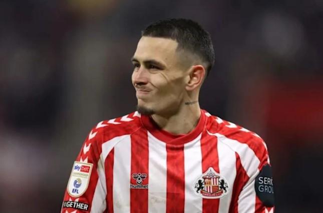 Gelandang Prancis Teken Kontrak Hingga 2029 Usai Bantu Sunderland Promosi