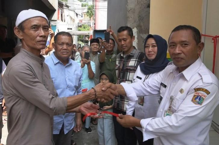 Warga Buruh Serabutan Dapat Rumah Baru Lewat Program Bedah Rumah Baznas Bazis