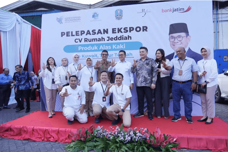 CV Rumah Jeddiah Ekspor 8.872 Pasang Alas Kaki ke Kuwait, Mendag Apresiasi Langkah UMKM