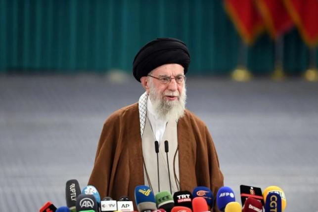 Pemimpin Tertinggi Iran Tolak Usul AS untuk Hentikan Pengayaan Uranium