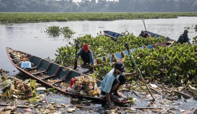Krisis Lingkungan Global Terkait Langsung dengan Masalah Sampah Plastik