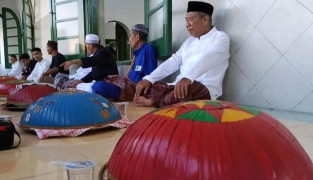 Tradisi Nganggung Warnai Idul Adha di Pangkalpinang, Makan Bersama Dalam Dulang Jadi Simbol Kebersamaan