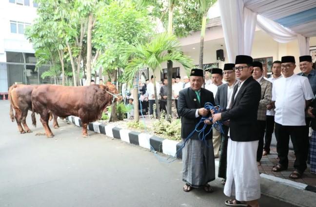 Bima Arya Ajak Pegawai Kemendagri dan BNPP Teladani Semangat Kurban dalam Tugas dan Pengabdian