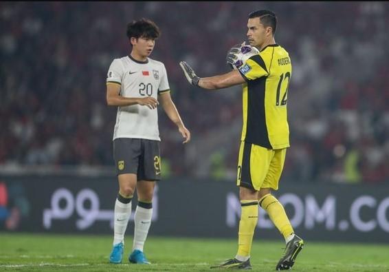 Tiga generasi Timnas Indonesia tampil bersama dalam kemenangan atas China