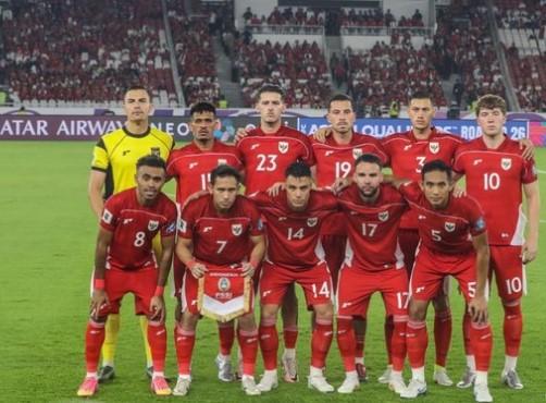 Kualifikasi Piala Dunia 2026: Kluivert Minta Timnas Indonesia Tunjukkan Hati Saat Lawan Jepang