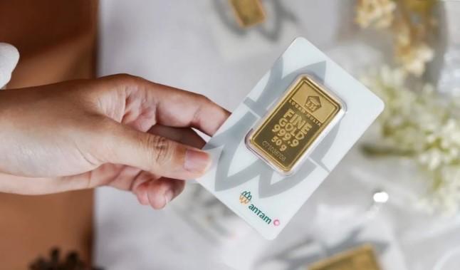 Harga Emas Pegadaian Turun Serempak: Antam, UBS, dan Galeri24 Kompak Alami Penurunan