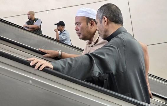 Minim Petugas di Mina, Ketua Timwas DPR Soroti Jemaah Haji yang Tersasar saat Lempar Jumrah
