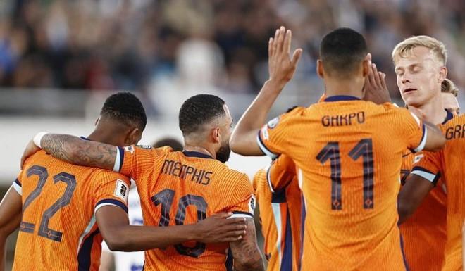 Depay dan Dumfries Antar Belanda Kalahkan Finlandia di Kualifikasi Piala Dunia 2026