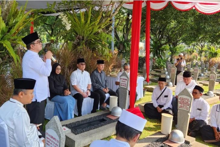 PDI Perjuangan dan Bamusi Ziarah ke Makam Taufiq Kiemas, Lanjutkan Tradisi Haul dan Tausiyah Kebangsaan