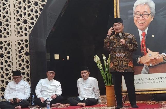Dari Akademisi hingga Pahlawan Nasional, Ini Lima Legasi Taufiq Kiemas Versi Jimly Asshiddiqie