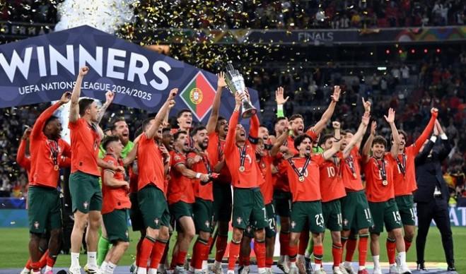 Cristiano Ronaldo Samakan Kedudukan, Diogo Costa Jadi Penyelamat di Adu Penalti