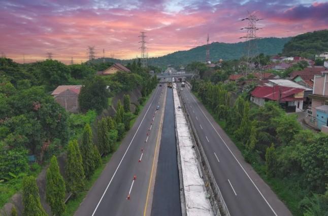 PTPP Kerjakan Pelebaran Jalan Tol Tangerang–Merak: Dukung Konektivitas Nasional dengan Teknologi Robo Flagman
