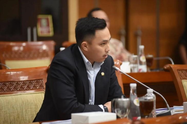 Stevano Rizki Adranacus: Kenaikan Gaji Hakim Bukti Komitmen Presiden Benahi Hukum