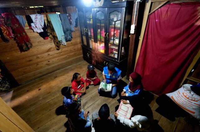 PLN Hadirkan Listrik 24 Jam untuk 28 Keluarga di Kampung Terpencil Sulsel