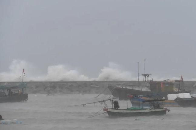 Topan Wutip Menguat, Hainan Keluarkan Peringatan Level III