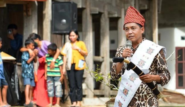 Menhut Raja Juli Antoni Terima Gelar Adat Toraja, Tegaskan Komitmen Lindungi Hutan dan Masyarakat