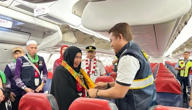 Jamaah Haji Kloter 01 Tiba dengan Selamat dan Disambut Pelayanan Maksimal