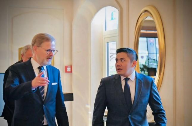 Presiden Prabowo Bertemu PM Ceko Petr Fiala di Praha, Bahas Penguatan Hubungan Bilateral