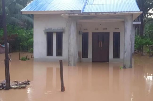 Banjir Parigi Moutong Sulteng Rendam Empat Desa, 1.713 Jiwa Terdampak dan Ratusan Mengungsi
